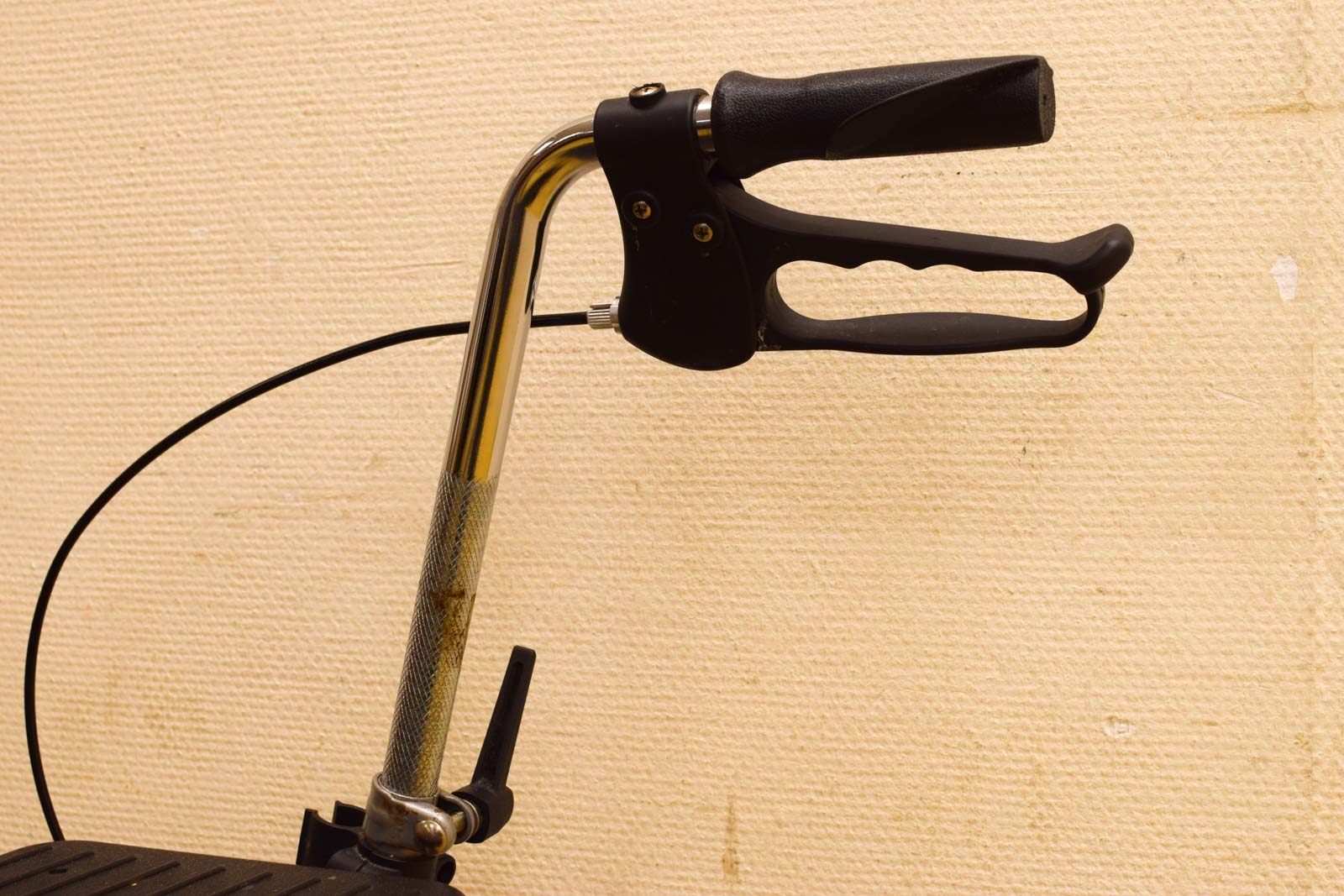 Alternative view of Thusane Rollator 50893