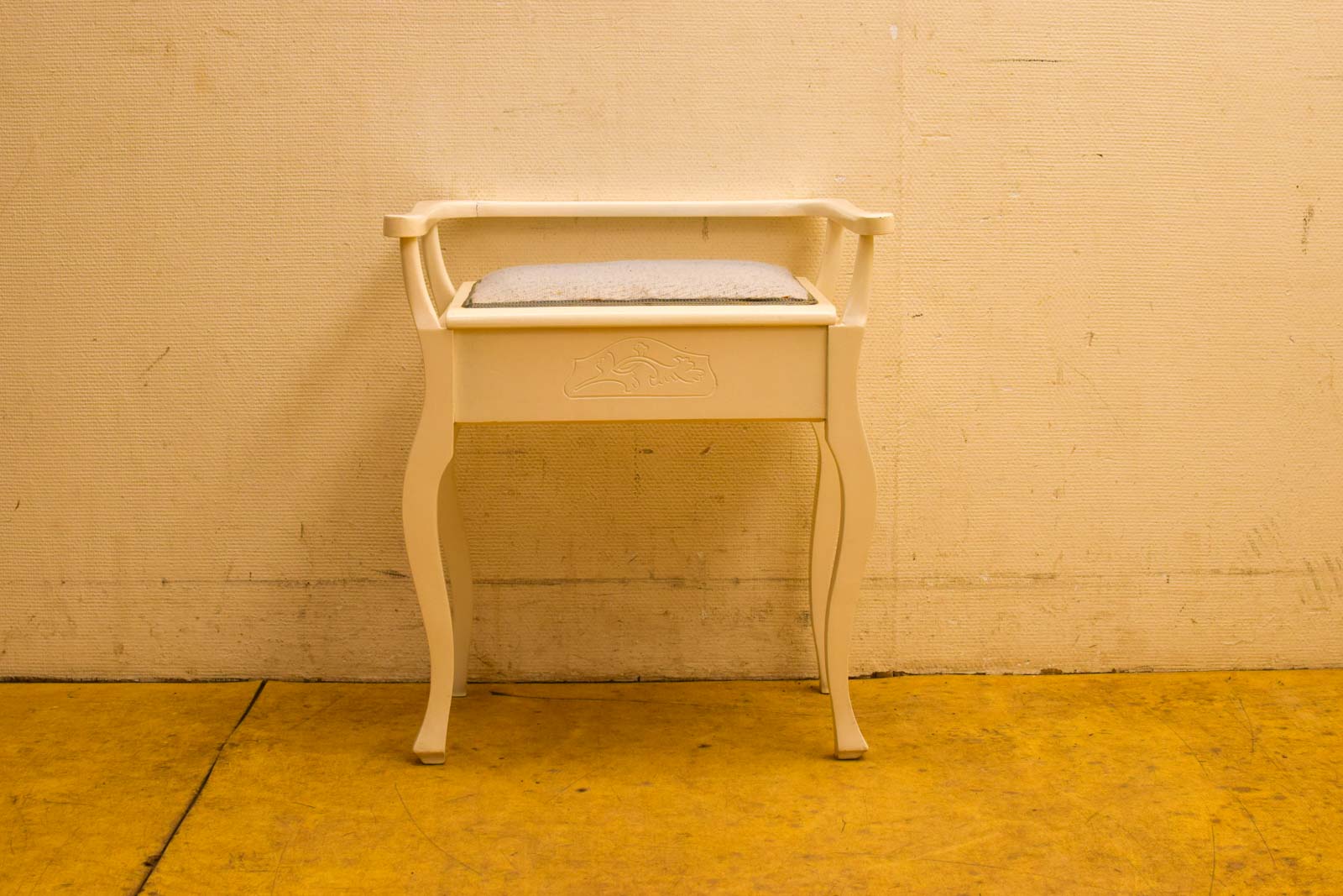 Vintage Kaptafel stoeltje/kruk met opbergvak 50899