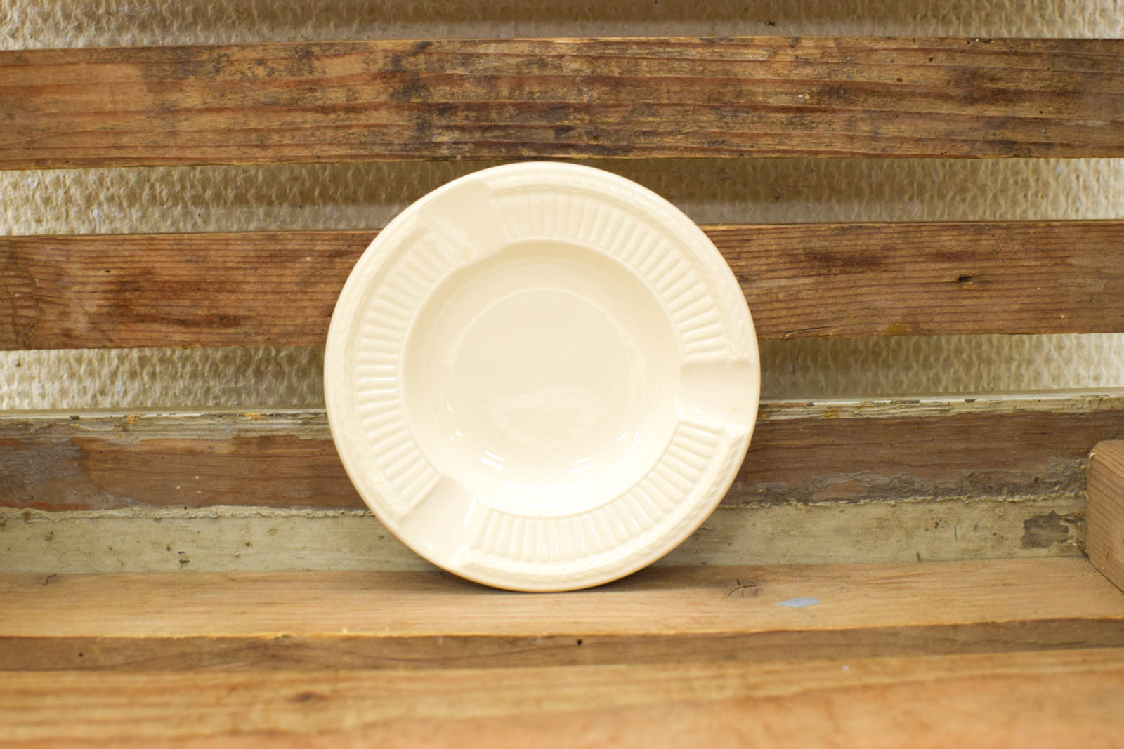 Alternative view of 3 stuks Wedgwood porseleinen asbakken 50901