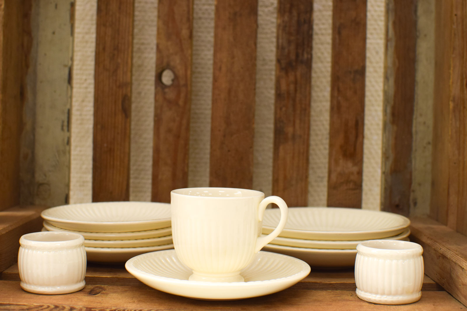 11 stuks wedgwood schoteltjes kopje en servetringen 50922