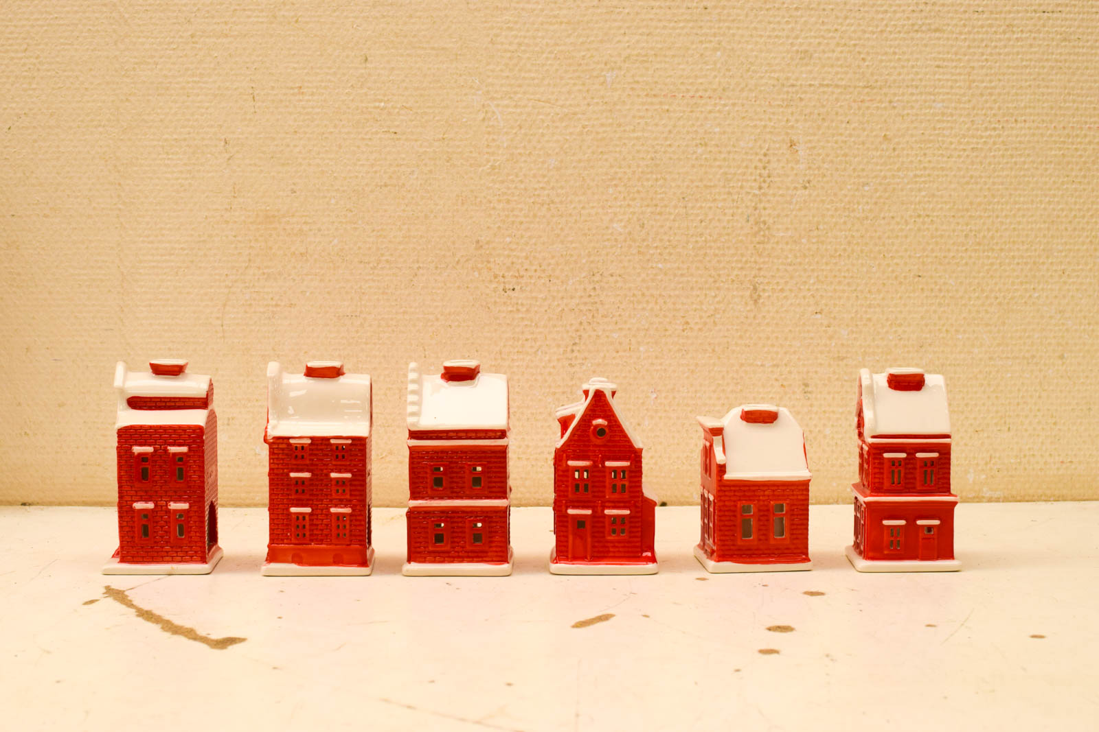 Alternative view of 6 stuks porseleinen kersthuisjes 50927