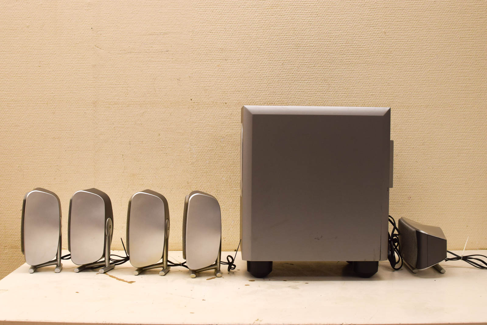 Alternative view of 6 JBL Suround speaker set 50941