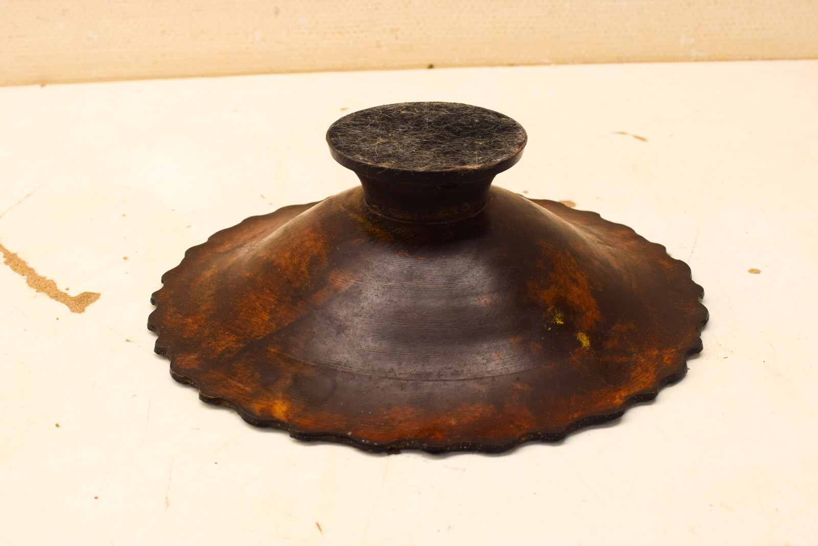 Grote platte porseleinen bord 50949