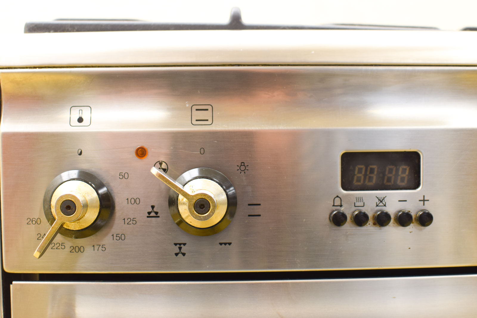 Alternative view of Smeg RVS Gasfornuis met oven 50975