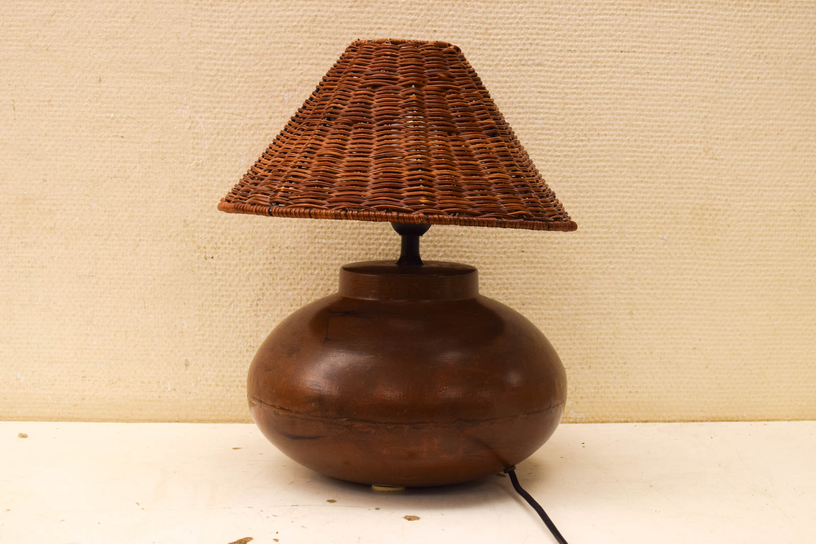 Tafellampje met rotan lampenkap 50982