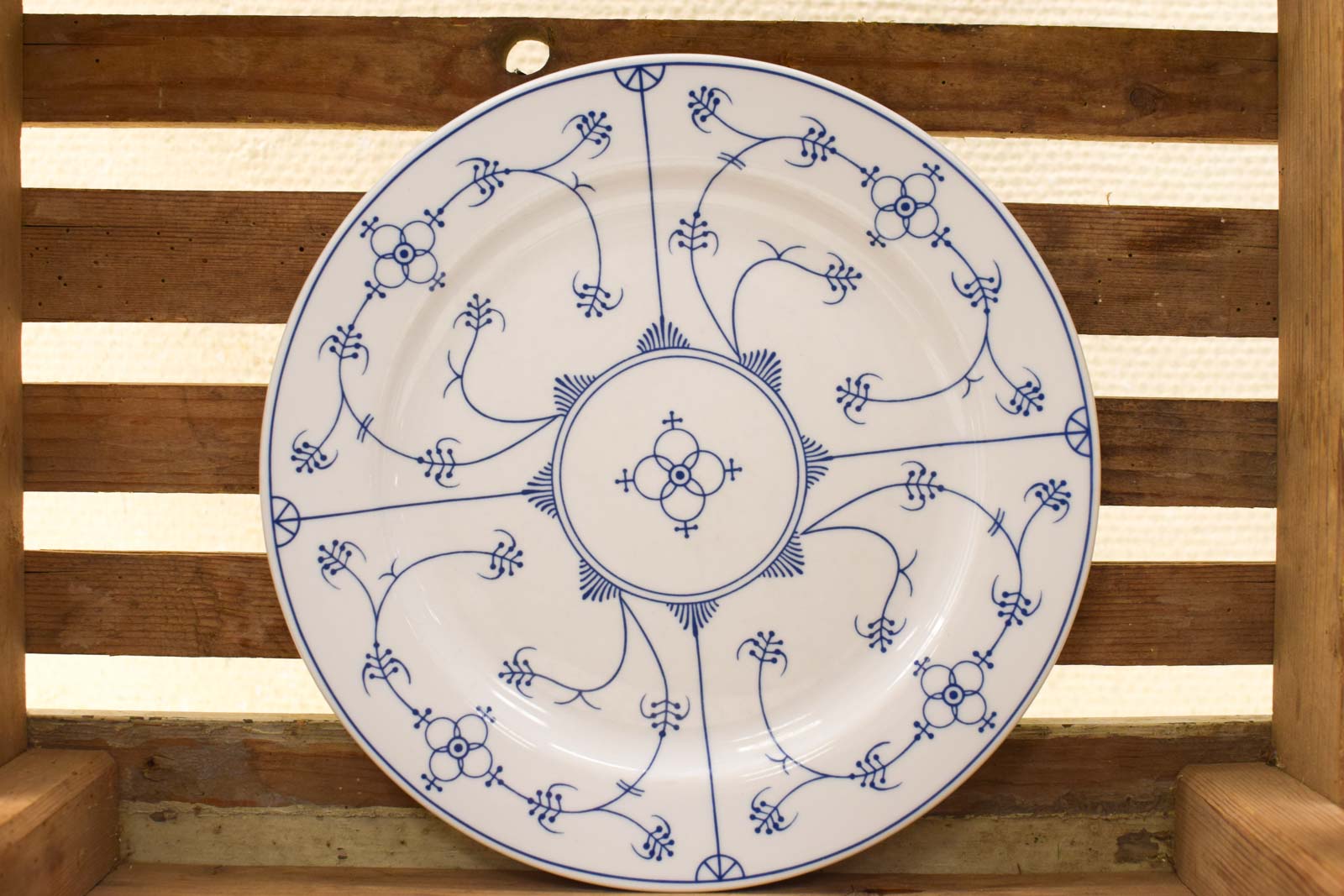 Alternative view of 5 stuks Jager Eisenberg porseleinen borden 51008