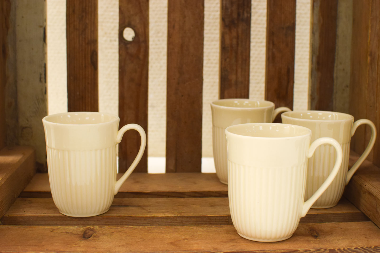 Alternative view of 4 stuks W porseleinen kopjes/bekers 51037