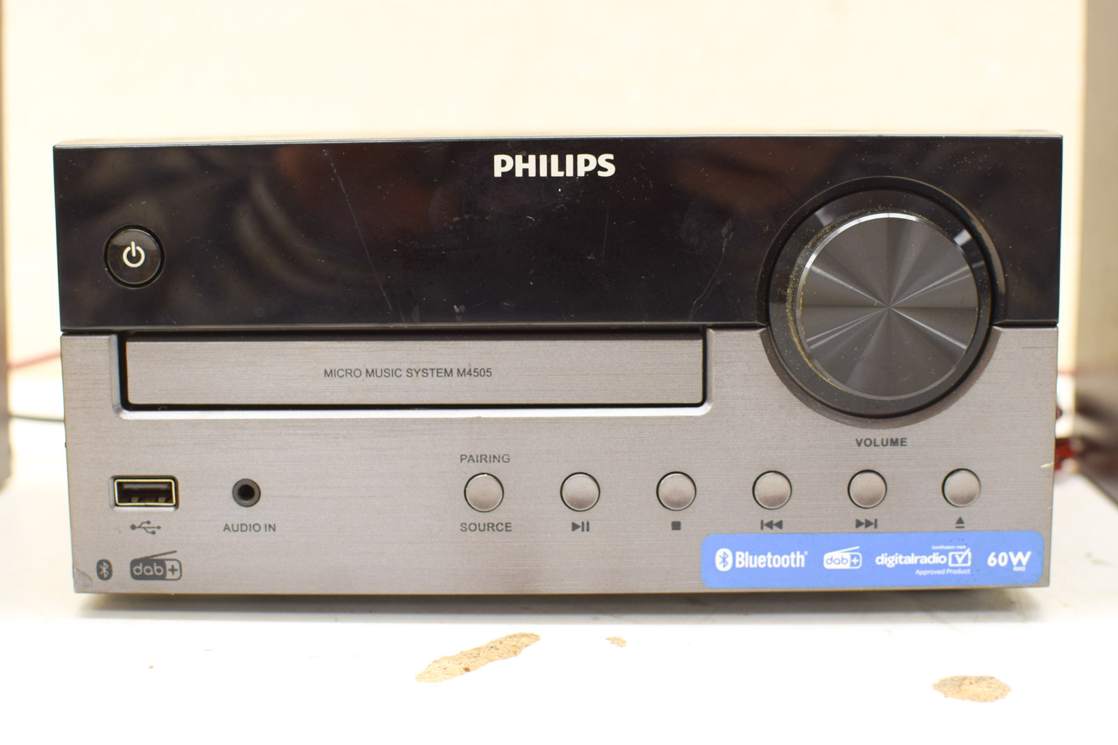 Alternative view of Philips micro music system 51049