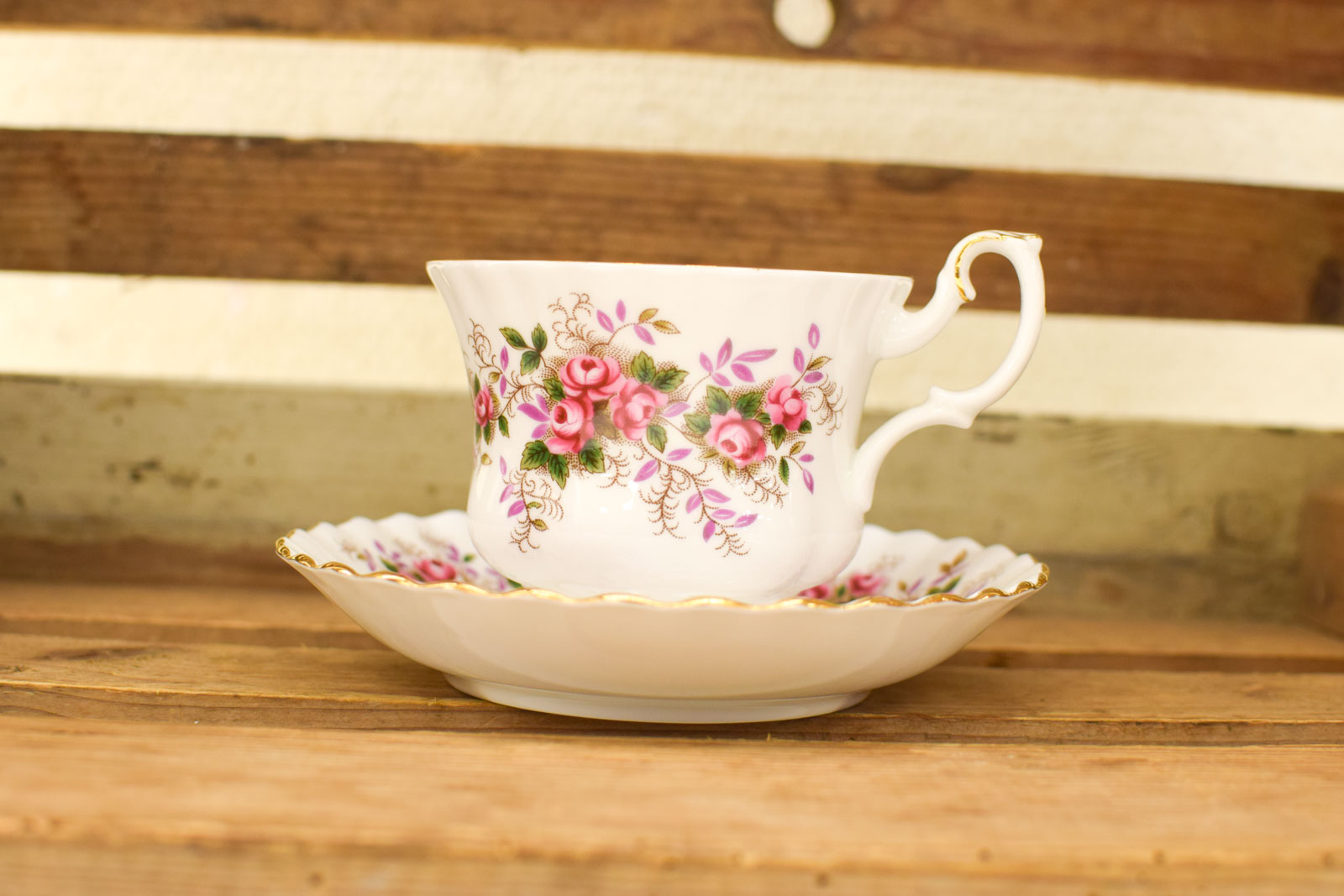 Royal Albert porseleinenkop en schoteltje 51054