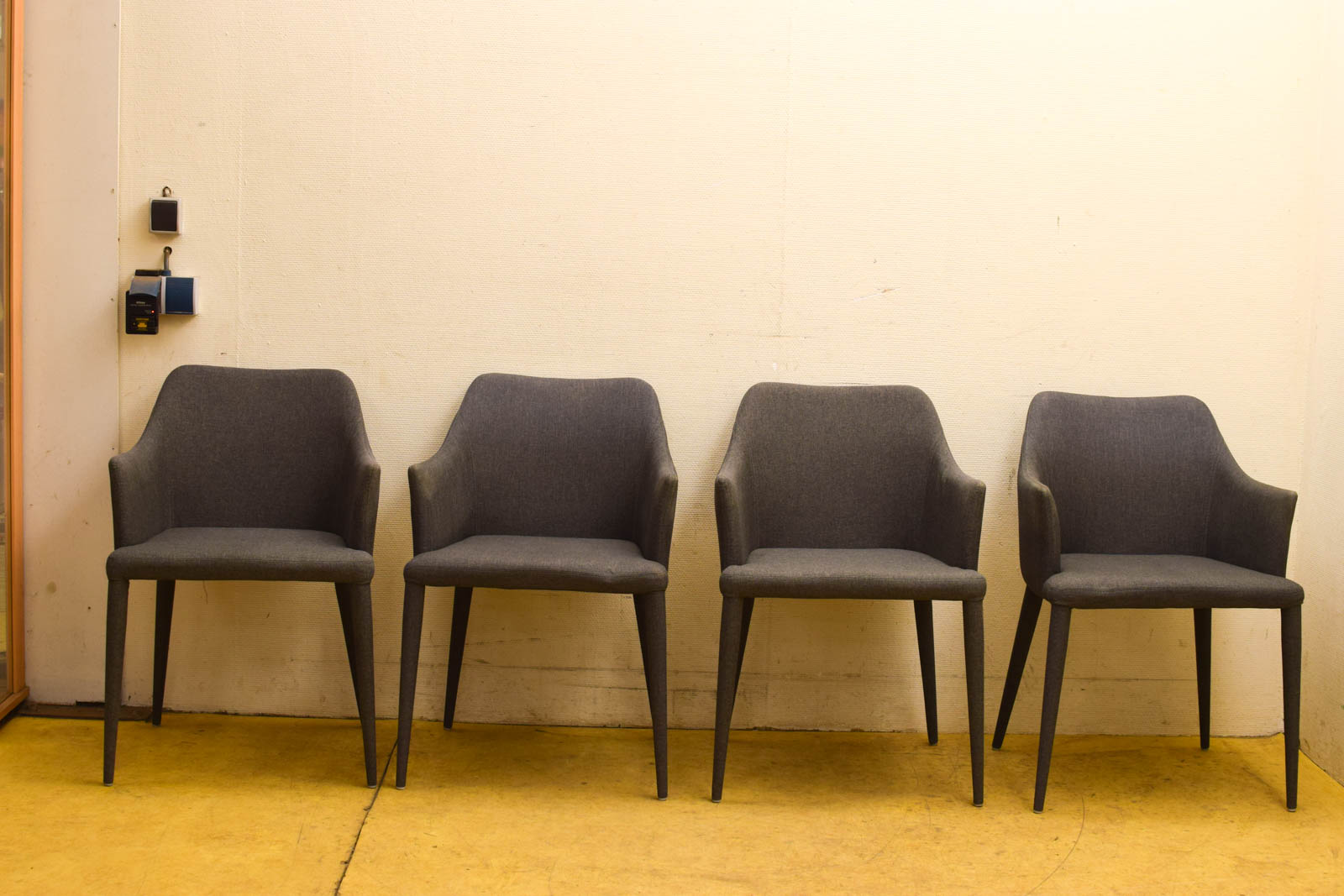 4 stuks Eetkamer stoelen 51071