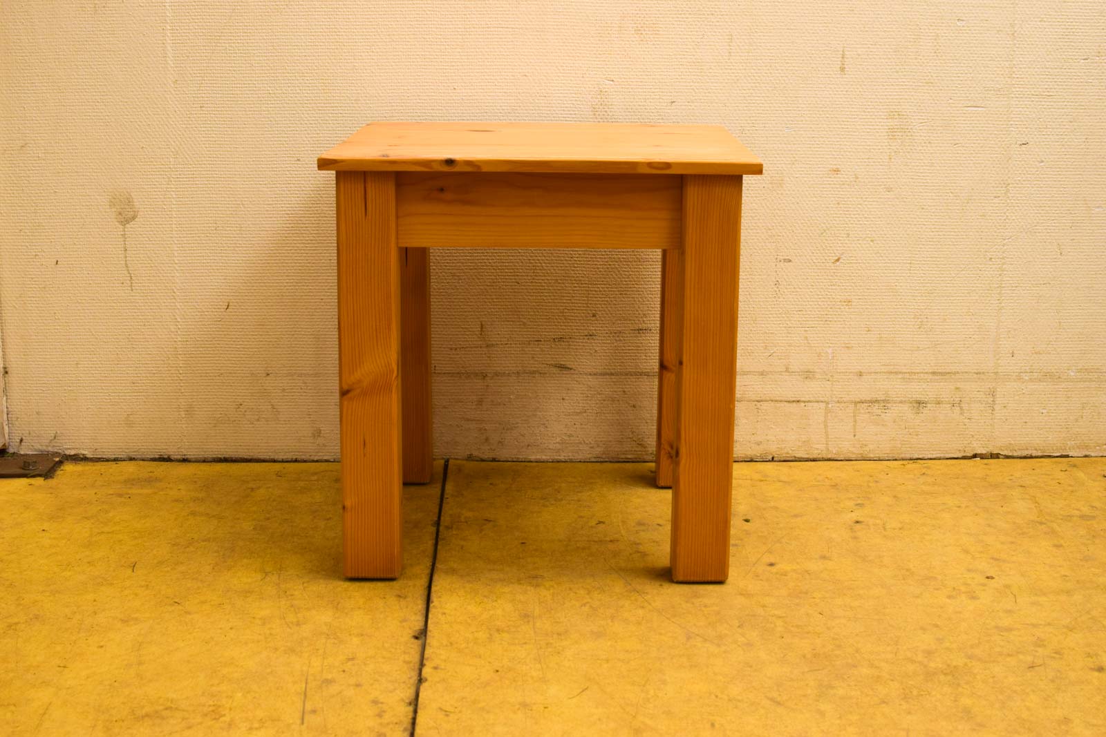 Houten Bijzettafeltje 51120