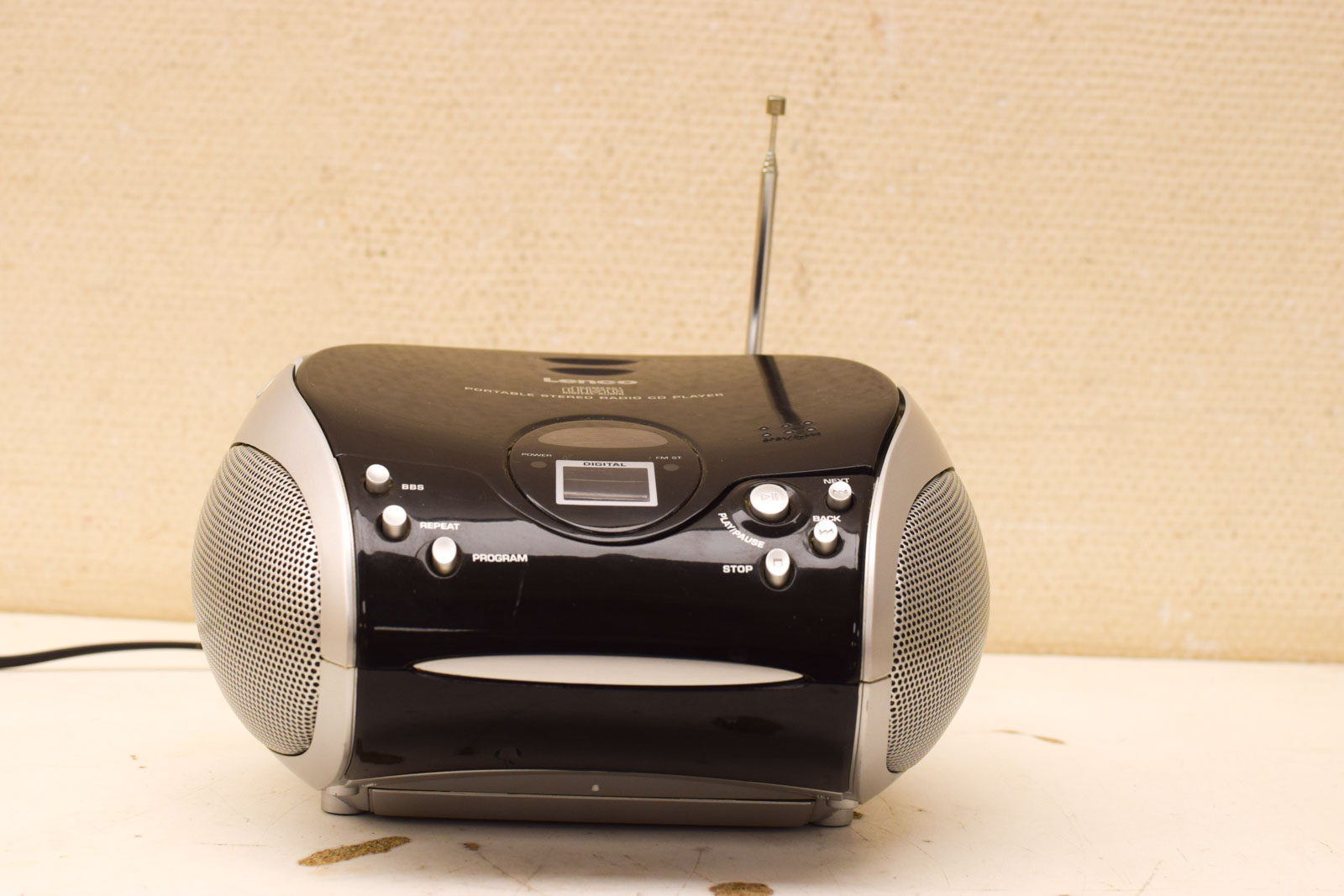 Lenco Portable stereo radio cd player 51146