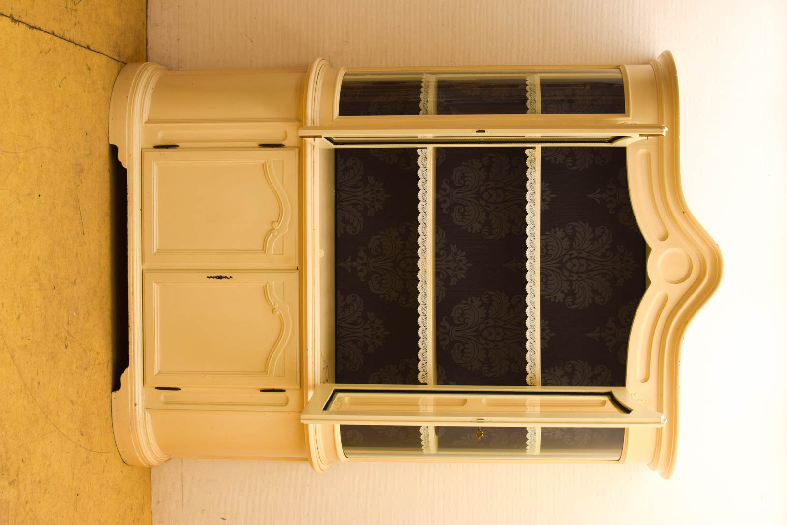 Alternative view of Vitrinekast 51147