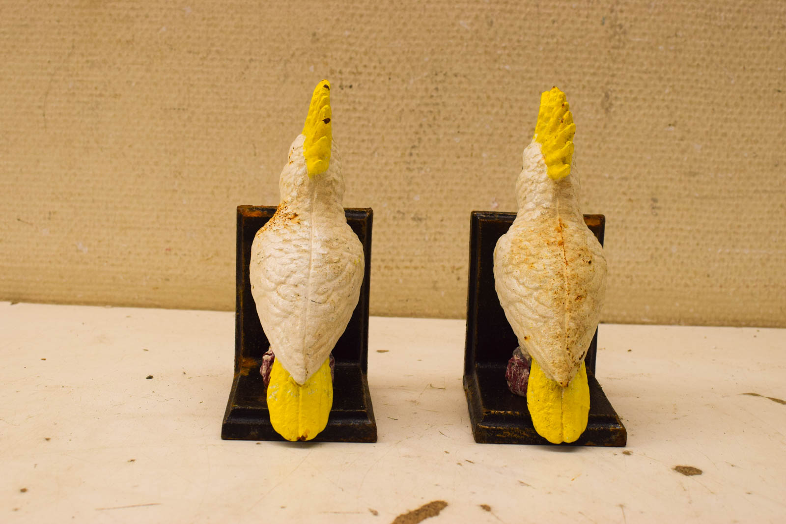 Alternative view of 2 stuks Gietijzeren Boekensteunen 51191