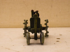 Alternative view of Gietijzeren beeld van een tractor 51203