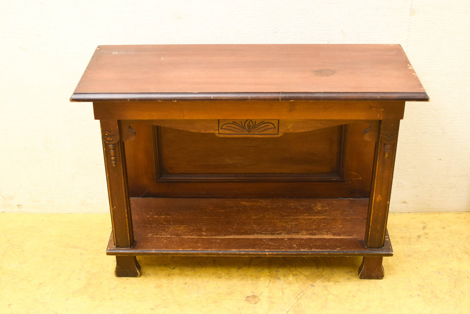 Alternative view of Houten Bijzettafeltje 51241