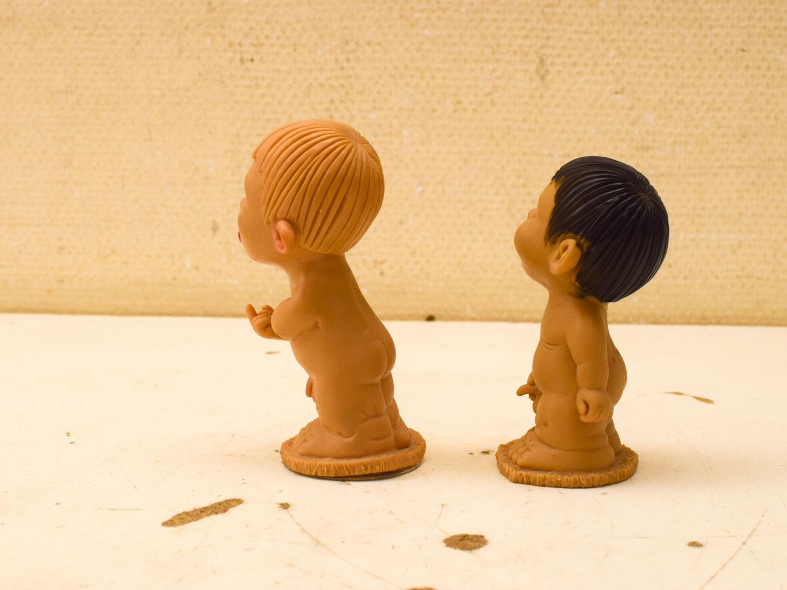 Alternative view of 2 stuks  grappige verzamelpoppen  51270