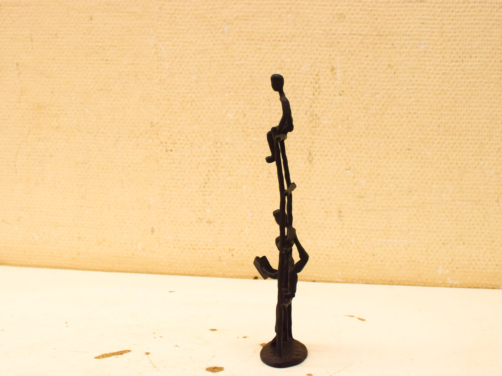 Alternative view of Beeld van personen op een klimrek 51271