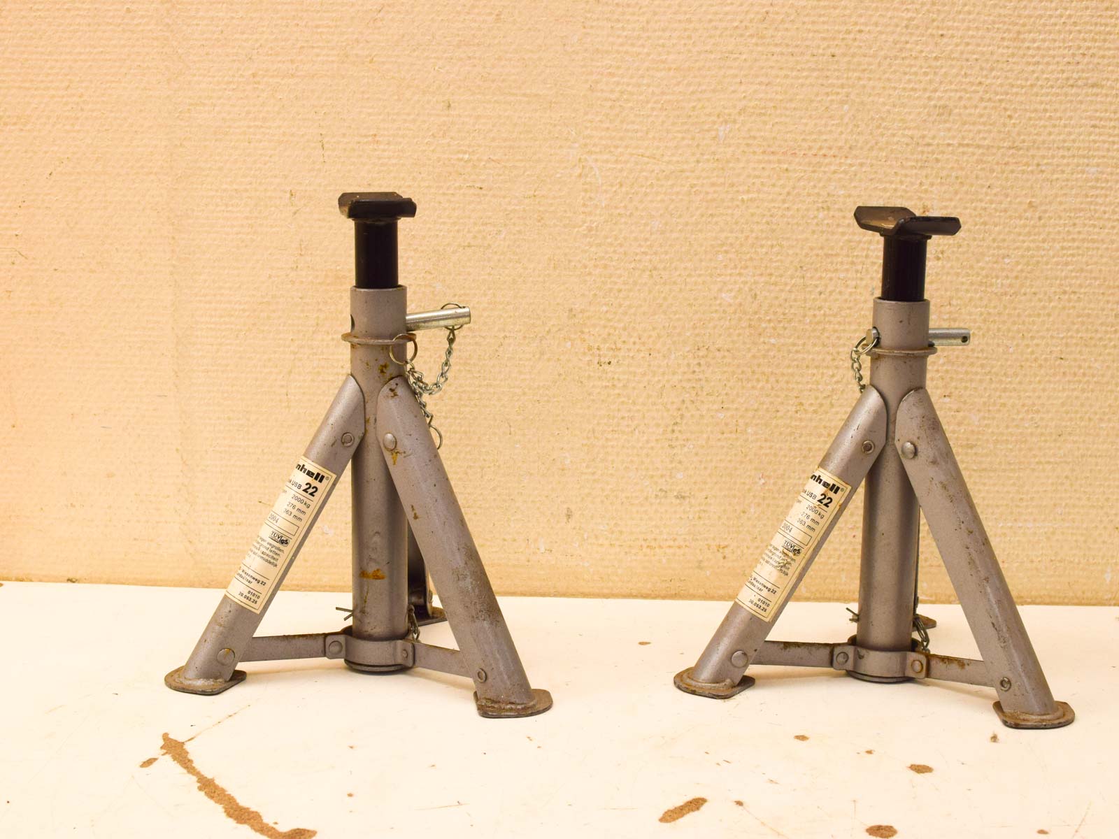 Alternative view of 2 stuks Onder Zetbok  51287