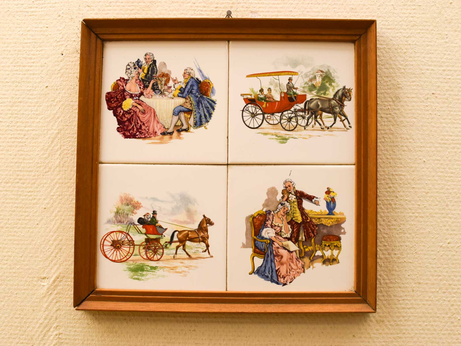 4 tegels ingelijst in een houten lijstje 51320