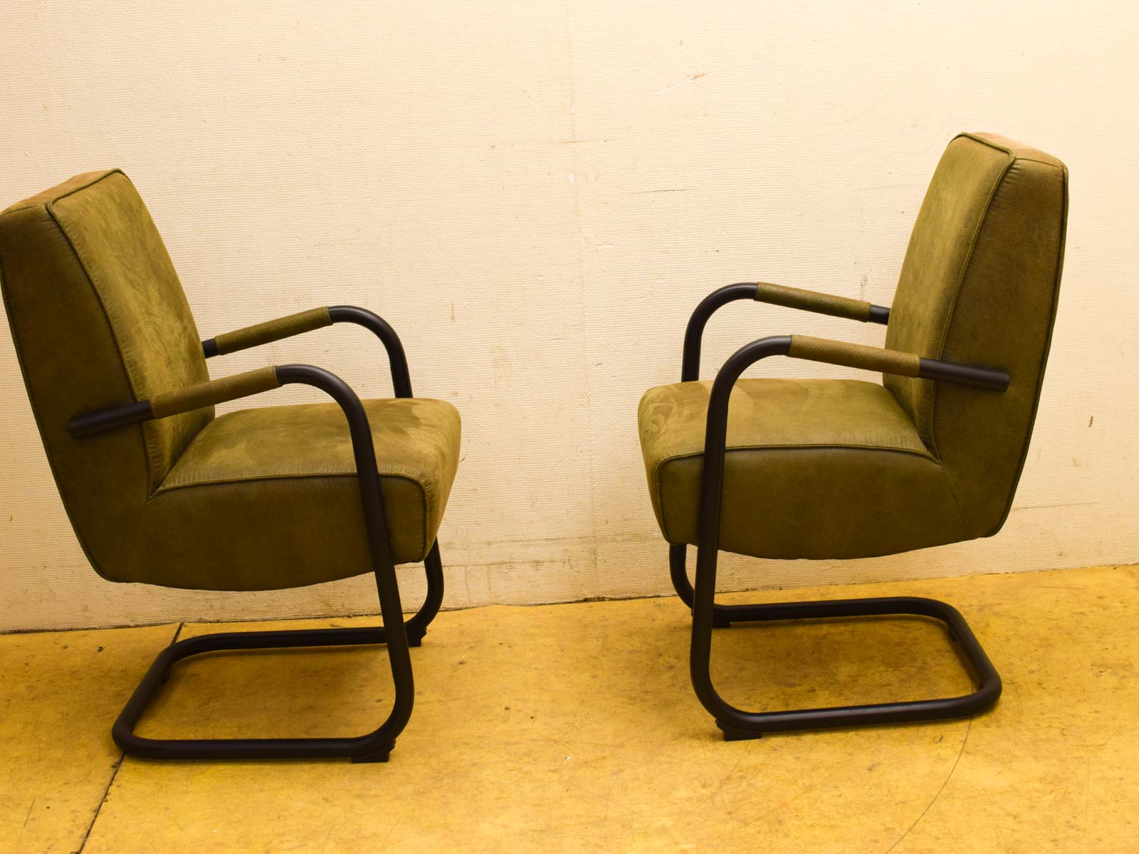 Alternative view of 2 stuks Stoelen met armleuning  51327