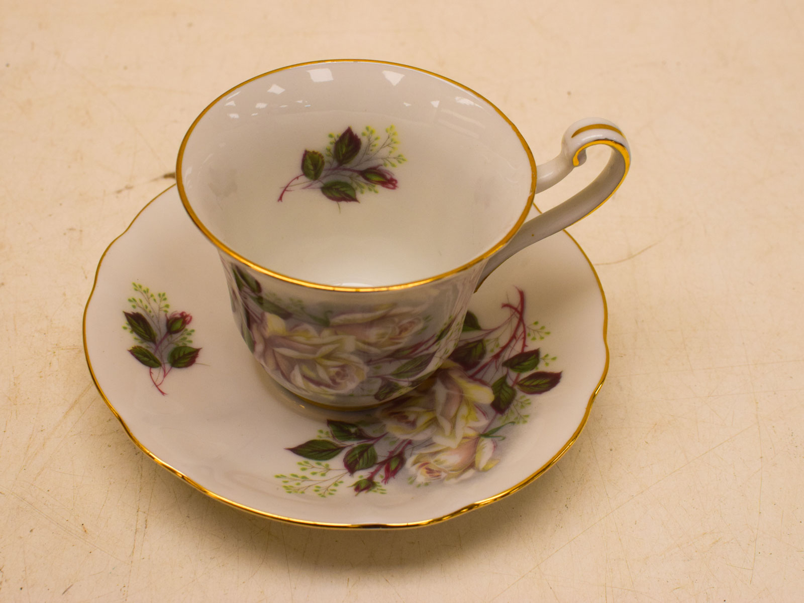 Alternative view of Rheinpfalz porseleinen kop en schotel 51354