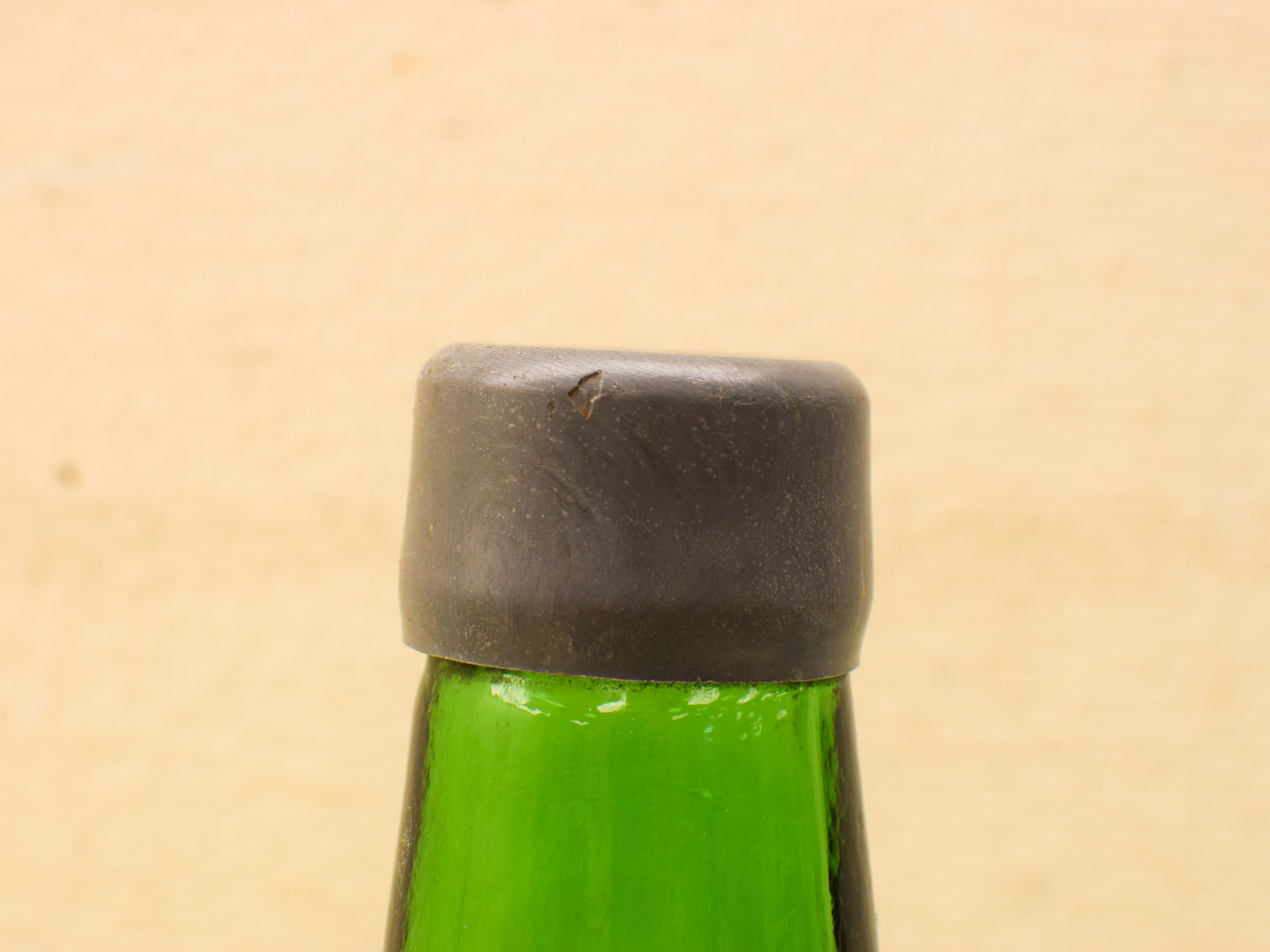 Alternative view of Grote groene Gistfles 51361