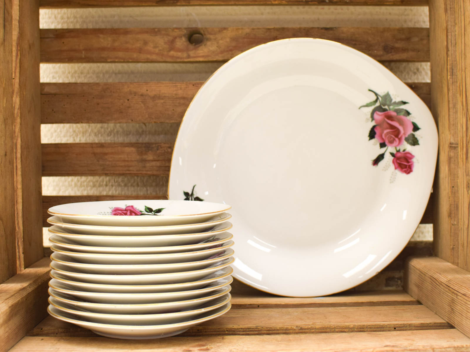 13 delig J Kronester porseleinen gebaksservies 51377