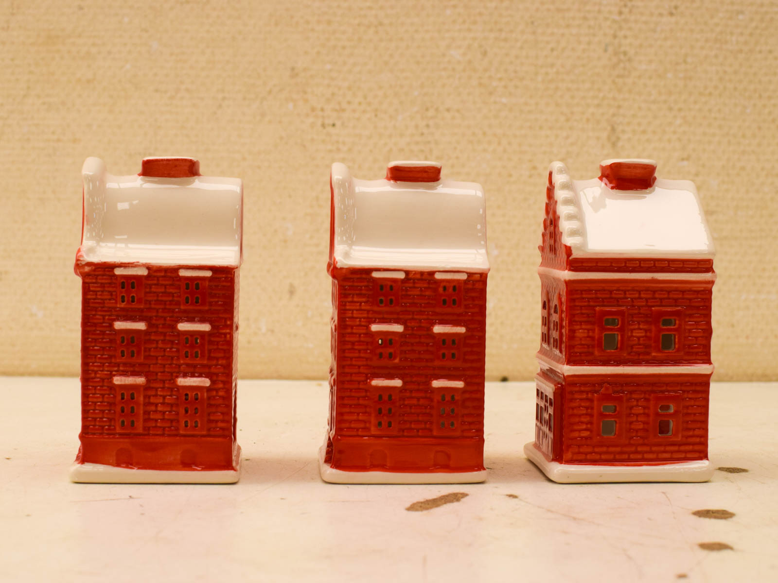 Alternative view of Set van 3 porseleinen kersthuisjes 51378