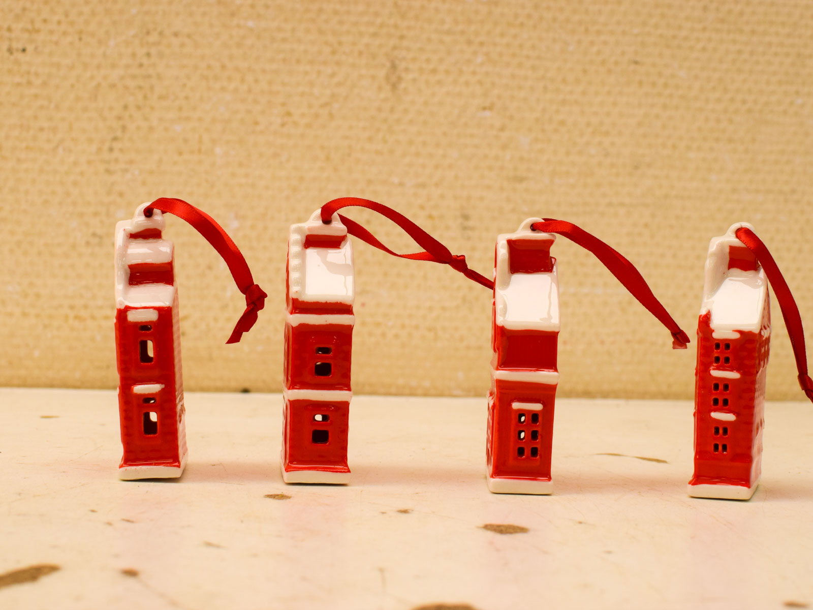 Alternative view of Porseleinen Kersthangers 51381