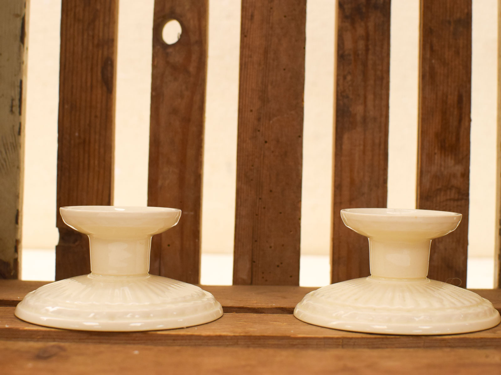 2 stuks Wedgwood porseleinen kaarsenkandelaars 51427