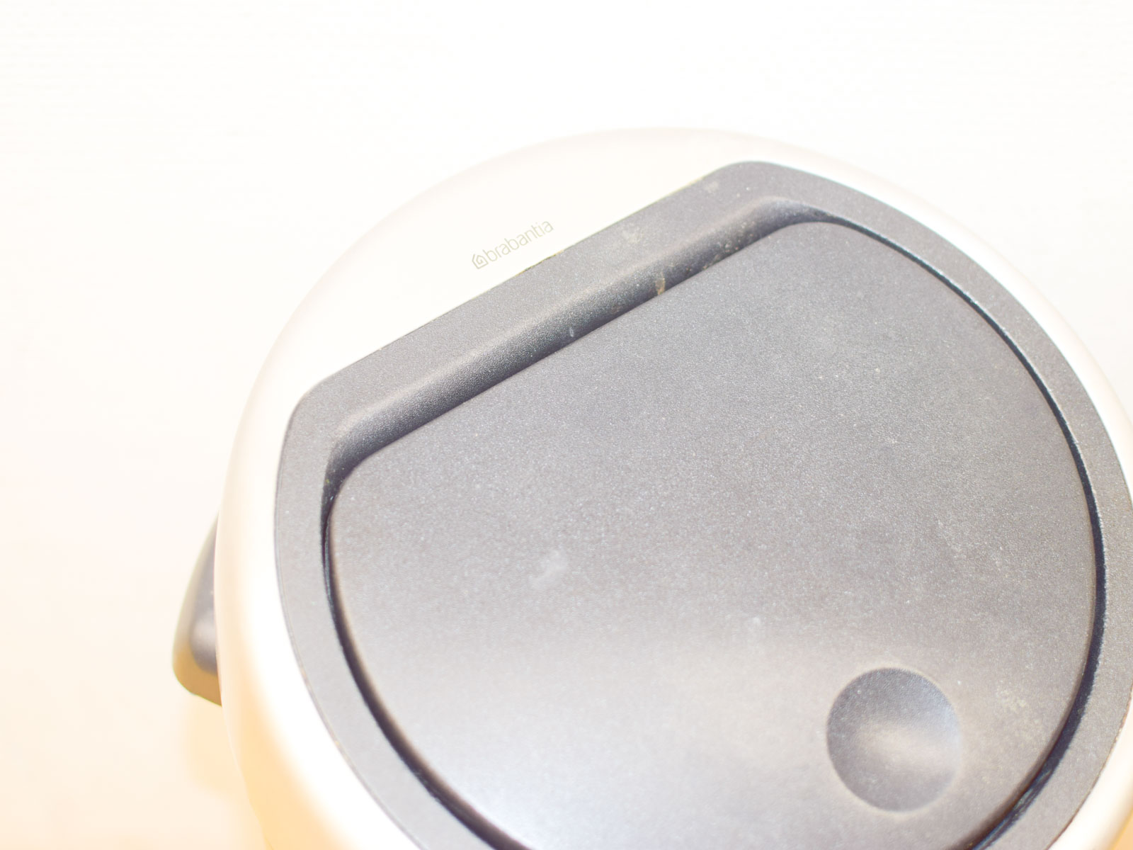 Alternative view of Brabantia touch bin prullenbak 51559
