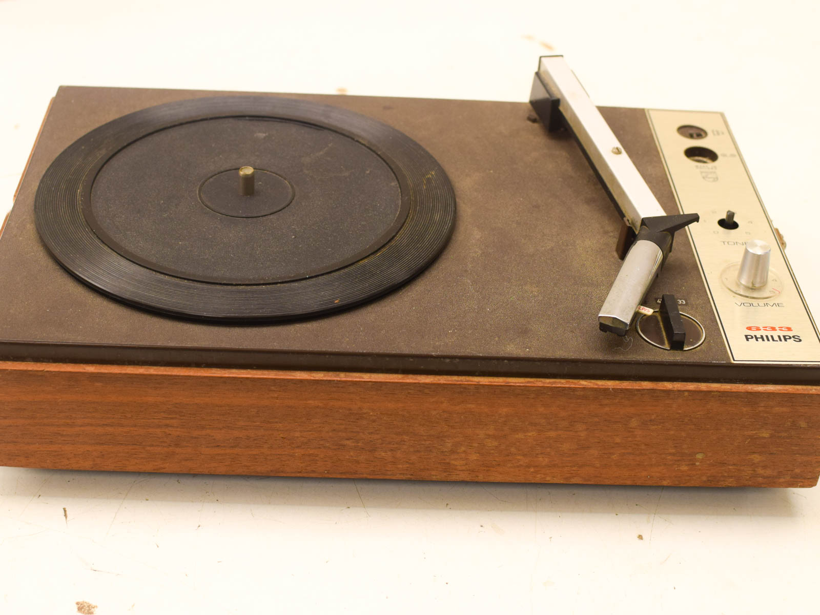 Alternative view of Philips 633 draagbare platenspeler 51645