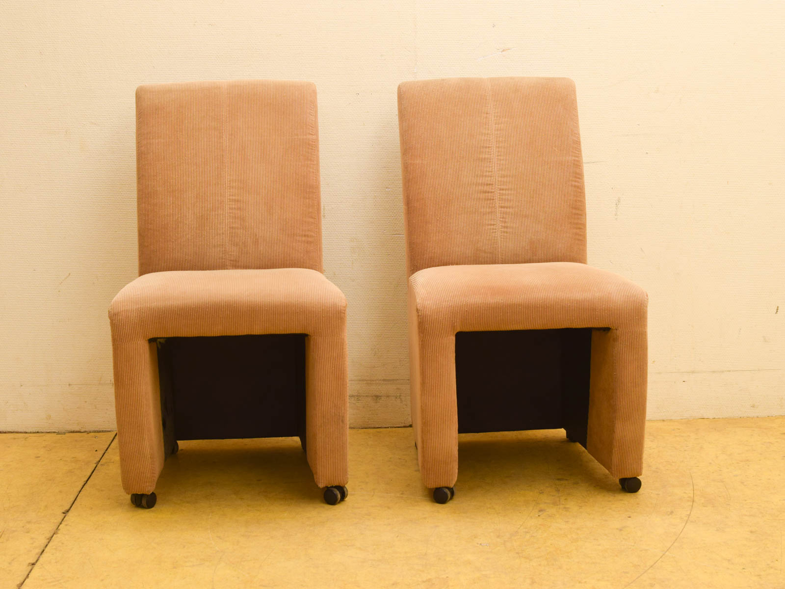 4 stuks Eetkamerstoelen 51819