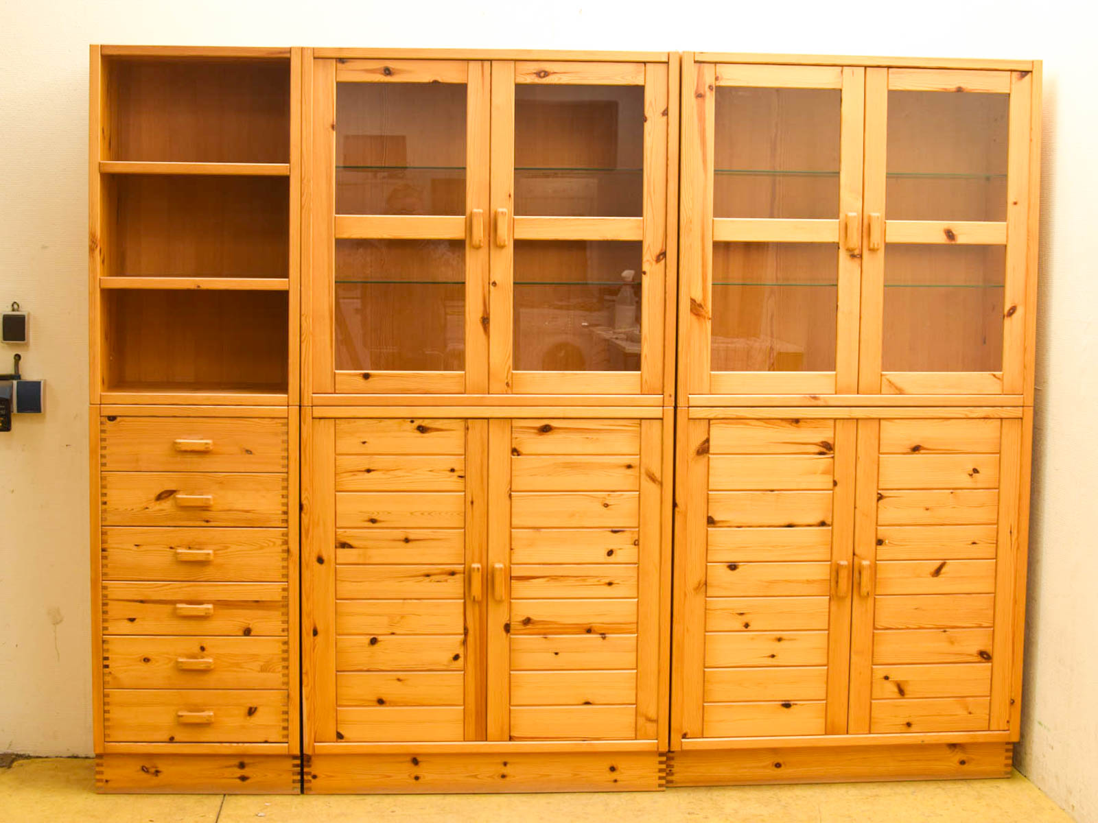 Grenen kast 51859