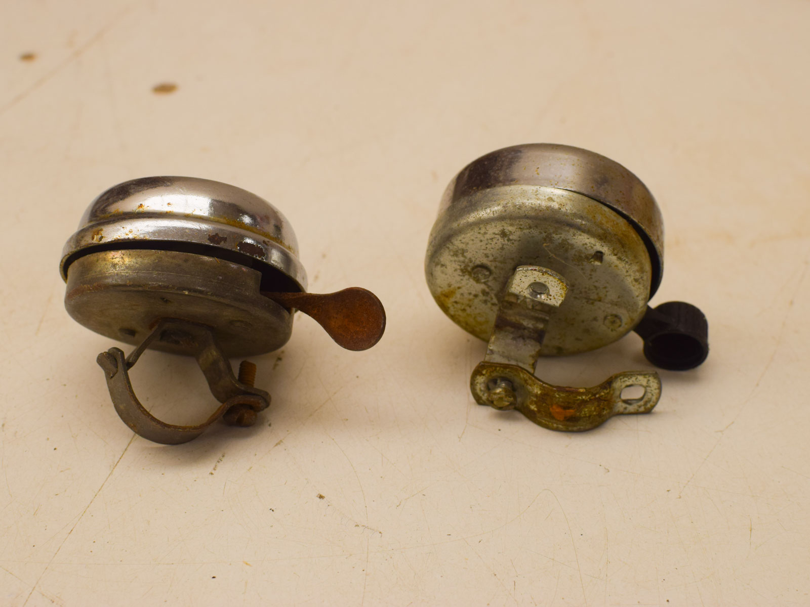 Alternative view of 2 stuks fietsbellen 51915