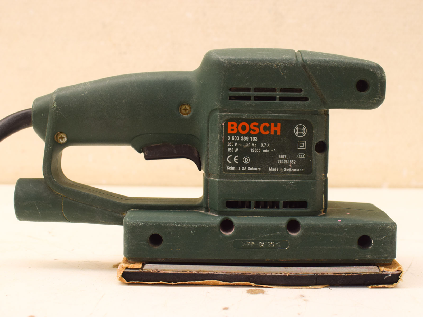 Alternative view of Bosch pss 2 vlakschuurmachine 52069