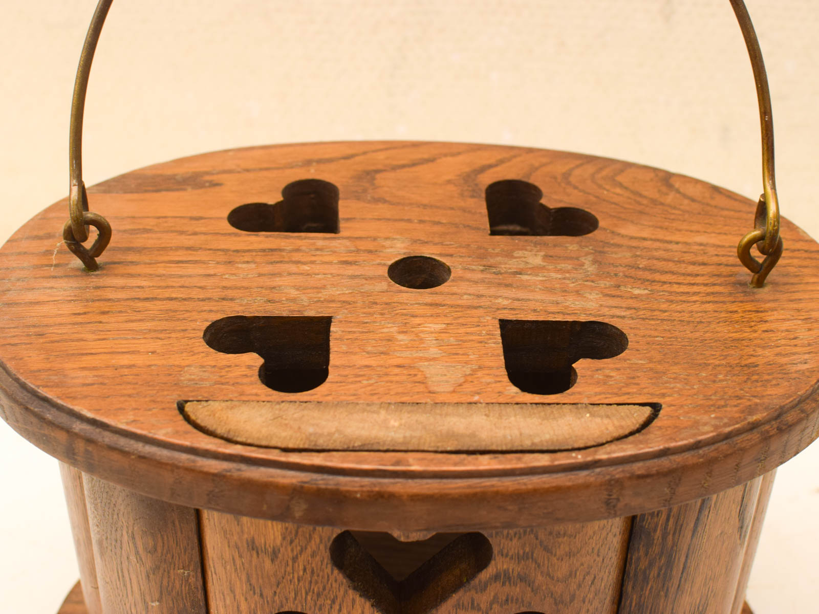 Alternative view of Houten voetenstoof 52070