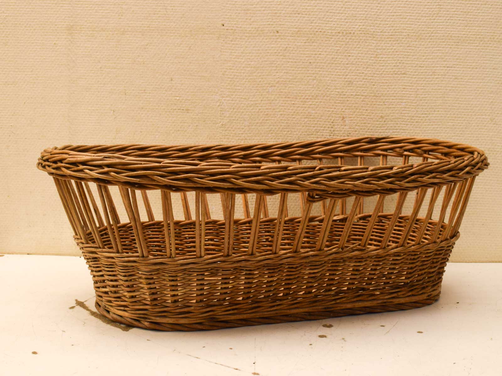 Rieten mand, Poppenwieg, Hondenmand 52128