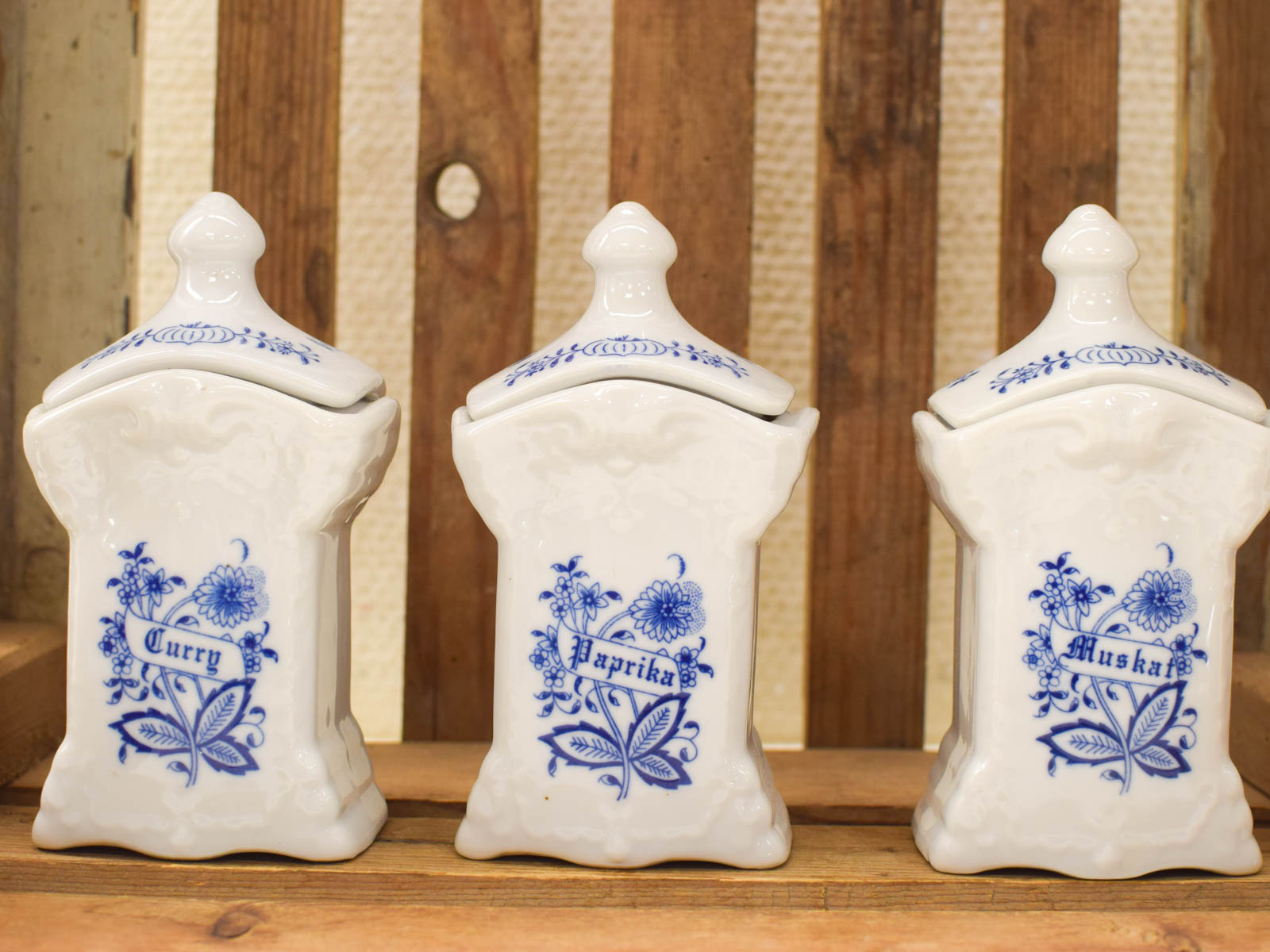 3 stuks Porseleinen kruiden potjes 52310