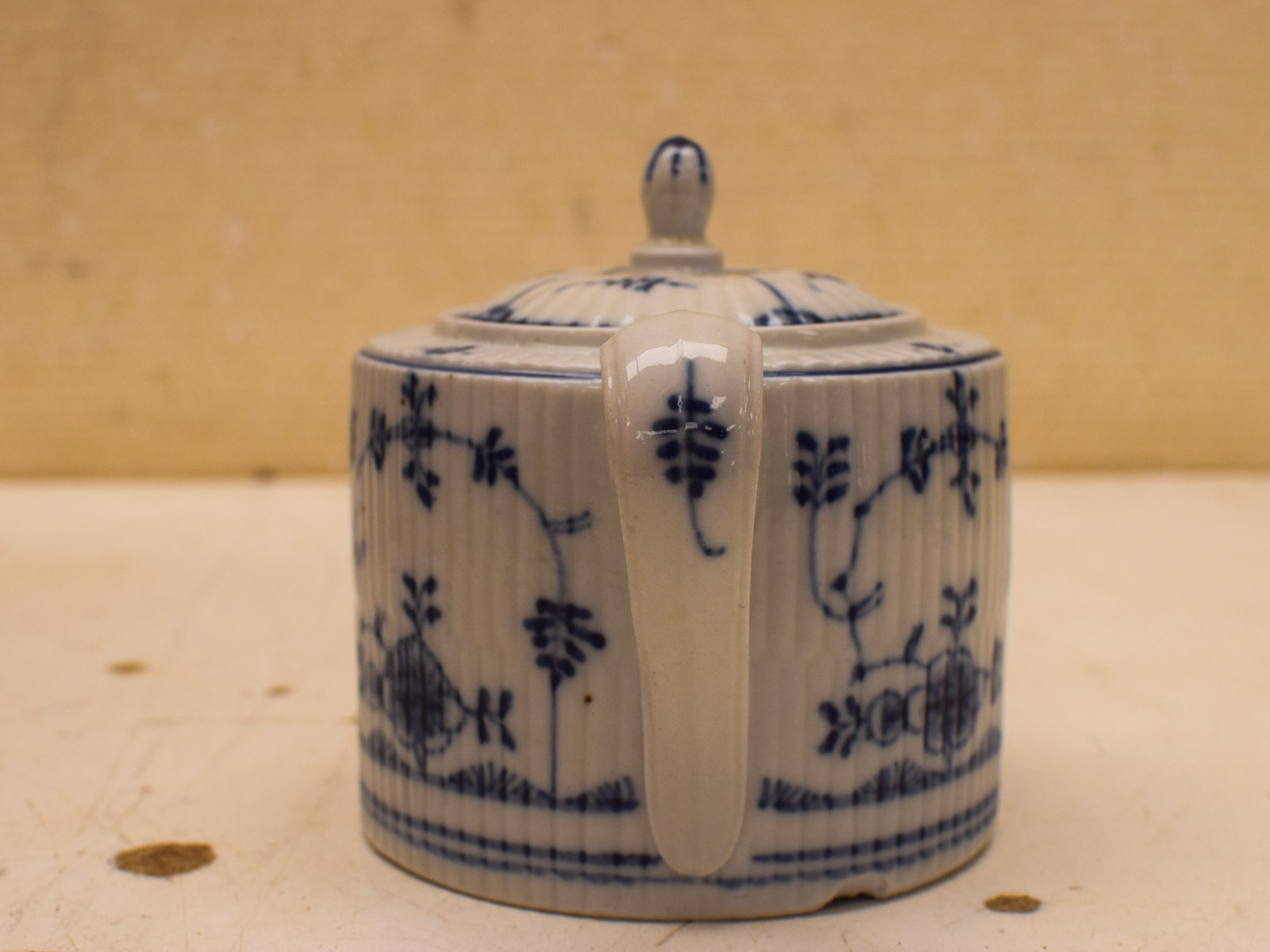 Alternative view of BLau Saks Porseleinen theepot 52342