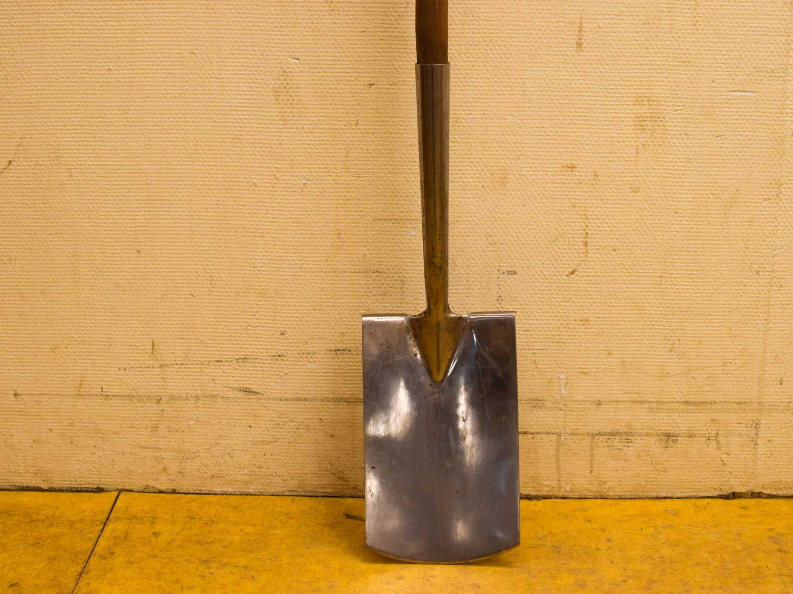 Alternative view of Spade 52363