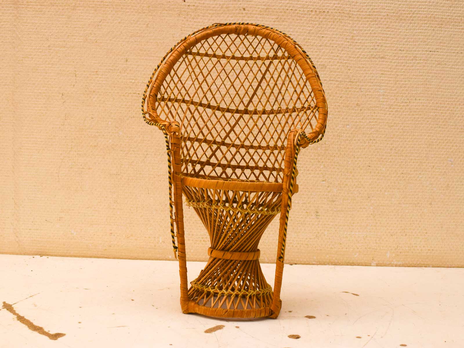 Vintage rieten Pauwenstoel 52387