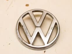 Alternative view of 9 stuks volkswagen -emblemen 53240