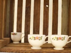 3 delig Wedgwood kopjes 53399